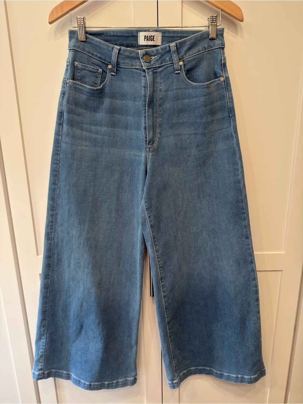 PAIGE Lennie Mid-Blue Wide Leg Cropped Jeans Size 28
